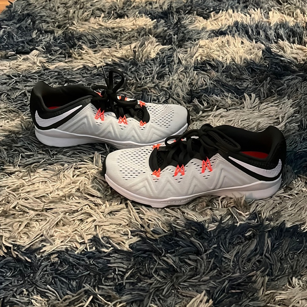 Grey/Pink Nike